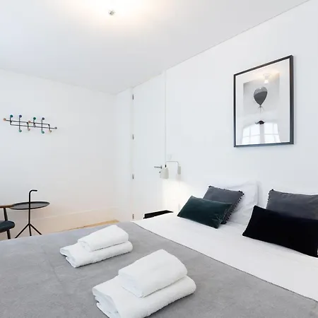 Douro Virtudes Historical Center Apartment *